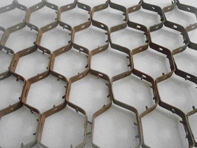碳鋼龜甲網(wǎng)在石化領(lǐng)域的應(yīng)用案例